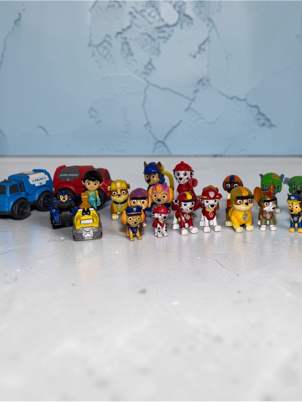 Paw Patrol Figure & Vehicle Collection - Blue, Red, Yellow, Green